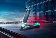 Компания Jiangsu Snail Zhixing представила самокат со встроенной солнечной панелью