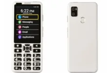 Raz Mobility представила android-смартфон для незрячих SmartVision 3 за $539 - Американская компания Raz Mobility представила новый смартфон SmartVision 3, который уникален своим функционалом и дизайном, а также специально разработан для людей с ослабленным зрением. Raz Mobility представила android-смартфон для незрячих SmartVision 3 за $539