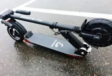 Обзор электросамоката Kugoo S3 - В этом обзоре рассмотрим Kugoo S3 от компании «Jilong». Мощность агрегата – 350 Вт. Он шустро разгоняется до 30 км/ч, проезжая до 25 км без подзарядки. Обзор электросамоката Kugoo S3